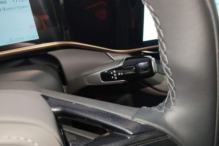 Used Hongqi EH7 2024 760 Pro+ Four-Wheel Drive Version Gear Lever