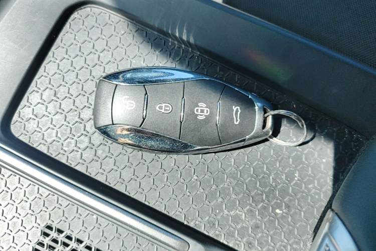 Used Hongqi EH7 2024 690 Pro Interior 1