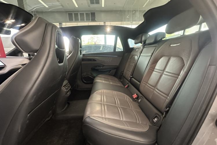 Used Hongqi EH7 2024 760 Pro+ Four-Wheel Drive Version Interior 3