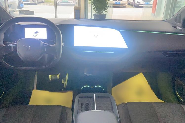 Used Hongqi EH7 2024 640 Pro+ All-Wheel-Drive Glory Edition Interior 3