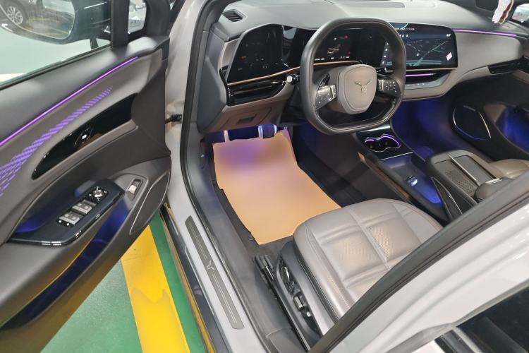 Used Hongqi EH7 2024 690 Pro Interior 3