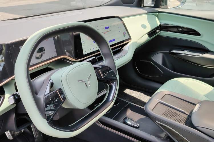 Used Hongqi EH7 2024 820 Pro Interior 7