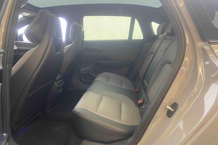 Used Hongqi EH7 2024 640 Pro+ All-Wheel Drive Interior 7