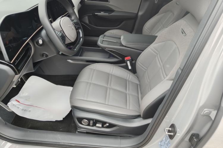 Used Hongqi EH7 2024 760 Pro+ Four-Wheel Drive Version Interior 7