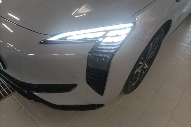 Used Hongqi EH7 2024 820 Pro Left Front Headlight
