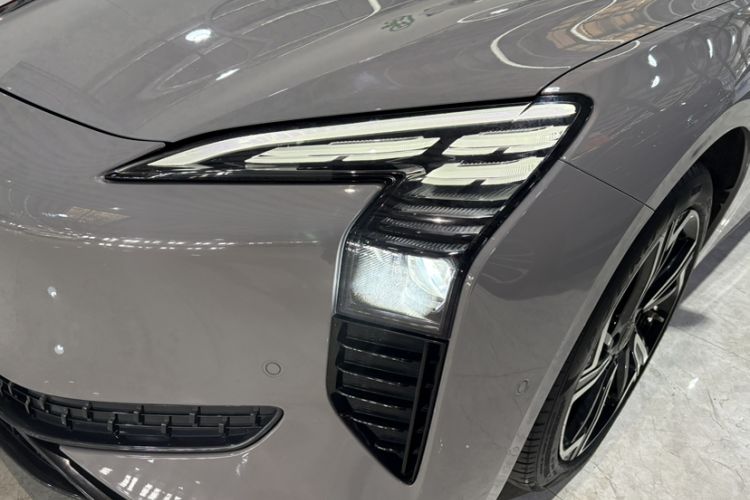 Used Hongqi EH7 2024 760 Pro+ Four-Wheel Drive Version Left Front Headlight