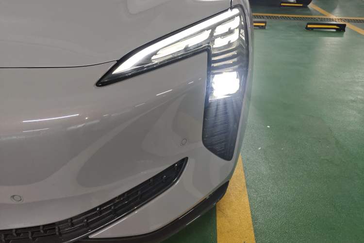 Used Hongqi EH7 2024 690 Pro Left Front Headlight