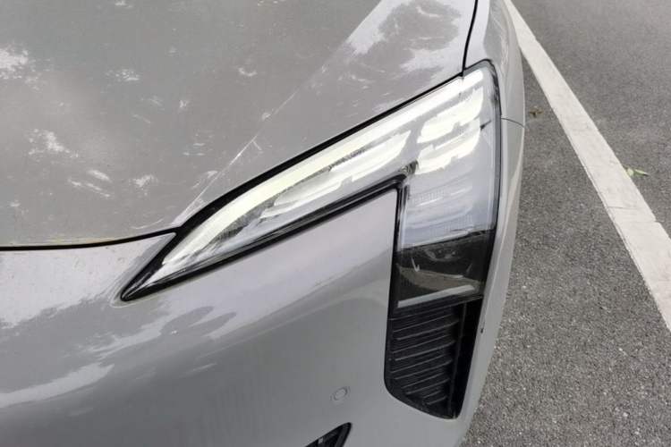 Used Hongqi EH7 2024 760 Pro+ Four-Wheel Drive Version Left Front Headlight