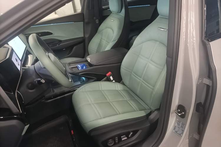 Used Hongqi EH7 2024 820 Pro Left Front Seat