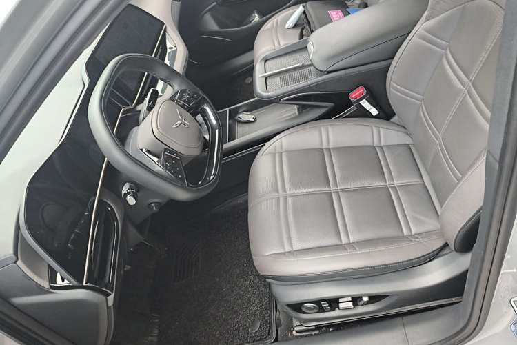 Used Hongqi EH7 2024 760 Pro+ Four-Wheel Drive Version Left Front Seat