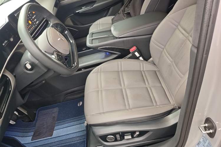 Used Hongqi EH7 2024 690 Pro Left Front Seat