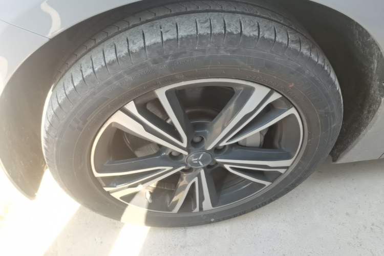 Used Hongqi EH7 2024 820 Pro Left Front Wheel Hub
