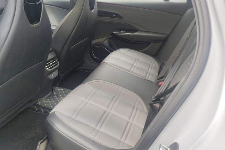 Used Hongqi EH7 2024 820 Pro Left Rear Seat