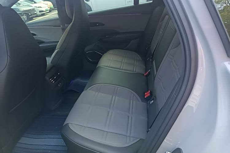 Used Hongqi EH7 2024 690 Pro Left Rear Seat