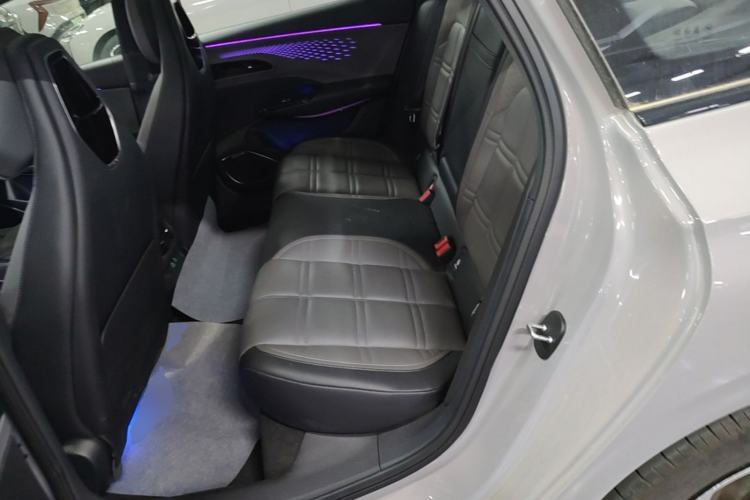 Used Hongqi EH7 2024 760 Pro+ Four-Wheel Drive Version Left Rear Seat