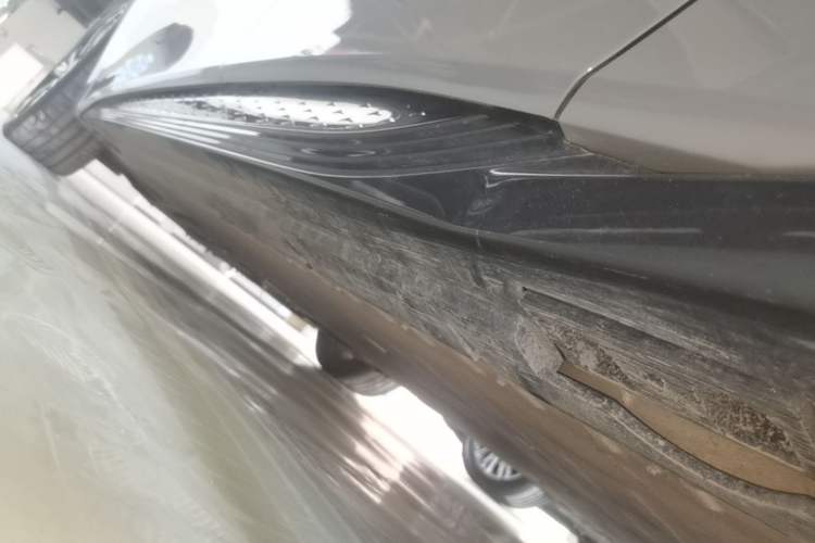 Used Hongqi EH7 2024 760 Pro+ Four-Wheel Drive Version Left Side Sill