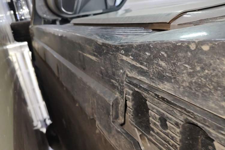 Used Hongqi EH7 2024 760 Pro+ Four-Wheel Drive Version Left Side Sill