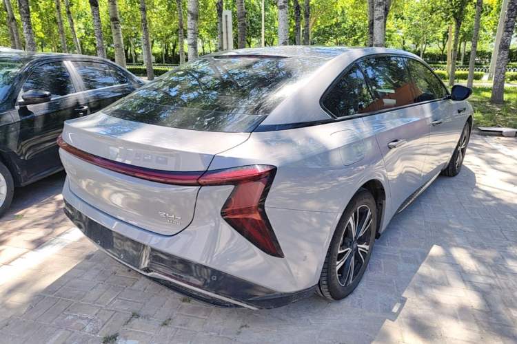 Used Hongqi EH7 2024 690 Pro Rear Right 45 Deg