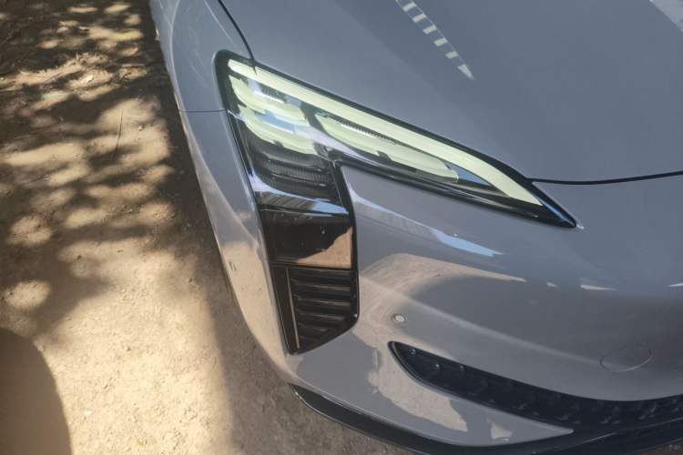 Used Hongqi EH7 2024 820 Pro Right Front Headlight