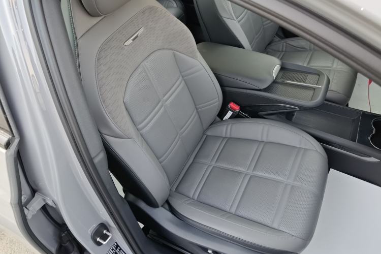 Used Hongqi EH7 2024 760 Pro+ Four-Wheel Drive Version Right Front Seat