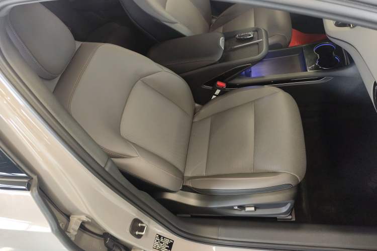Used Hongqi EH7 2024 640 Pro+ All-Wheel Drive Right Front Seat