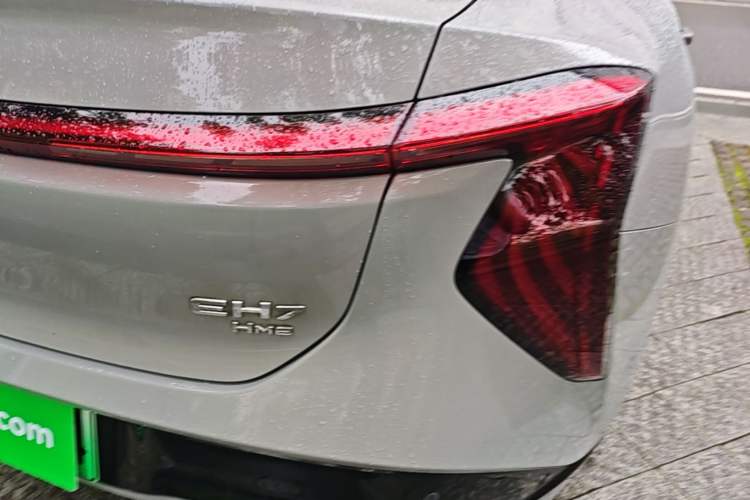 Used Hongqi EH7 2024 690 Pro Right Rear Taillight