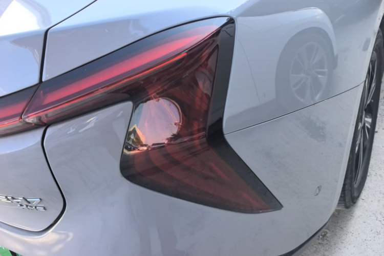Used Hongqi EH7 2024 820 Pro Right Rear Taillight