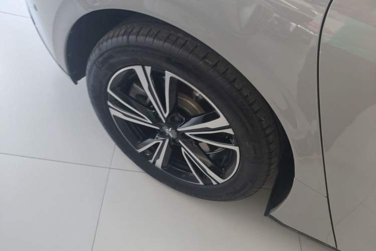 Used Hongqi EH7 2024 820 Pro Right Rear Wheel Hub