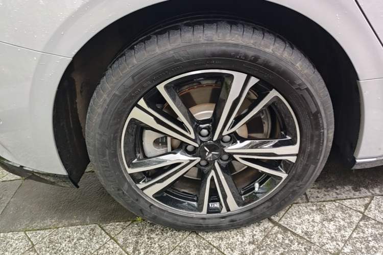 Used Hongqi EH7 2024 690 Pro Right Rear Wheel Hub