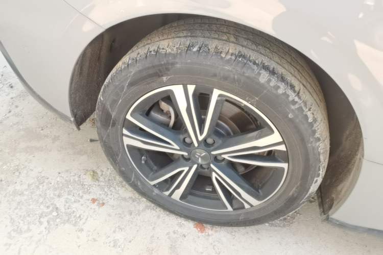 Used Hongqi EH7 2024 820 Pro Right Rear Wheel Hub