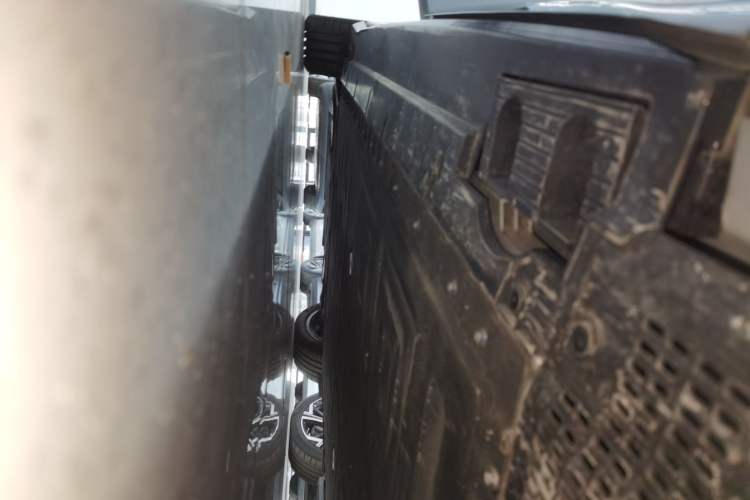 Used Hongqi EH7 2024 640 Pro+ All-Wheel Drive Right Side Sill