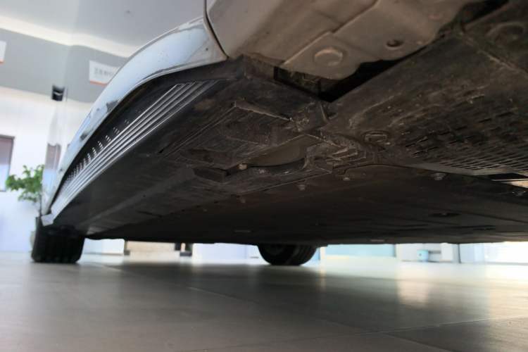 Used Hongqi EH7 2024 820 Pro Right Side Sill