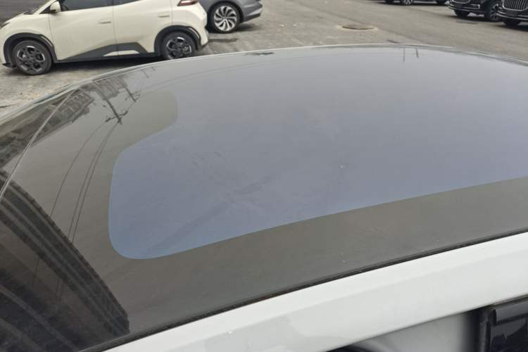 Used Hongqi EH7 2024 690 Pro Roof