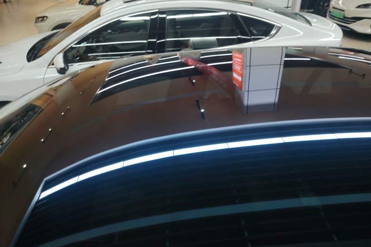 Used Hongqi EH7 2024 760 Pro+ Four-Wheel Drive Version Roof