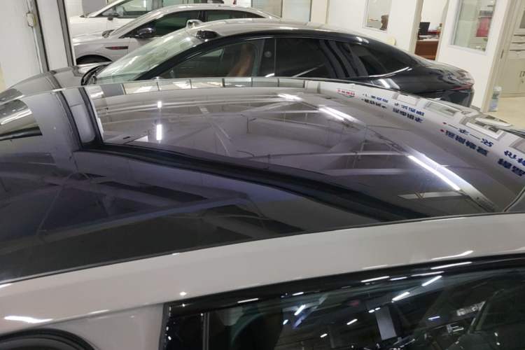 Used Hongqi EH7 2024 760 Pro+ Four-Wheel Drive Version Roof