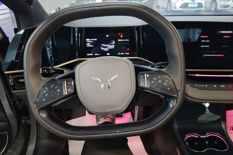 Used Hongqi EH7 2024 760 Pro+ Four-Wheel Drive Version Steering Wheel