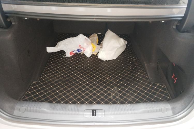 Used Hongqi EH7 2024 600 Pro Trunk