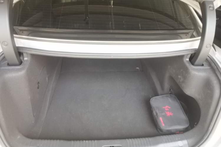 Used Hongqi EH7 2024 760 Pro+ Four-Wheel Drive Version Trunk