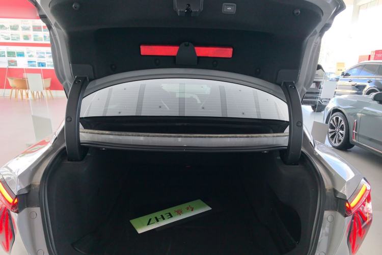 Used Hongqi EH7 2024 820 Pro Trunk