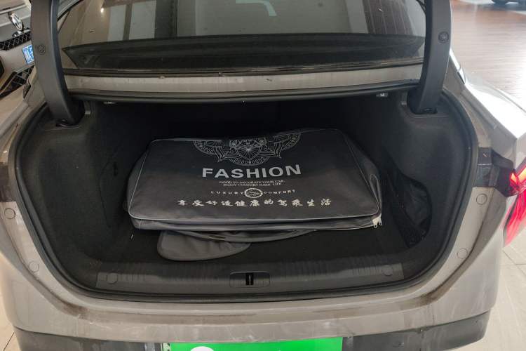 Used Hongqi EH7 2024 760 Pro+ Four-Wheel Drive Version Trunk
