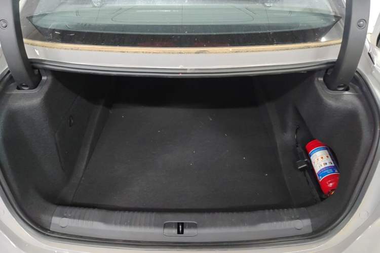 Used Hongqi EH7 2024 760 Pro+ Four-Wheel Drive Version Trunk