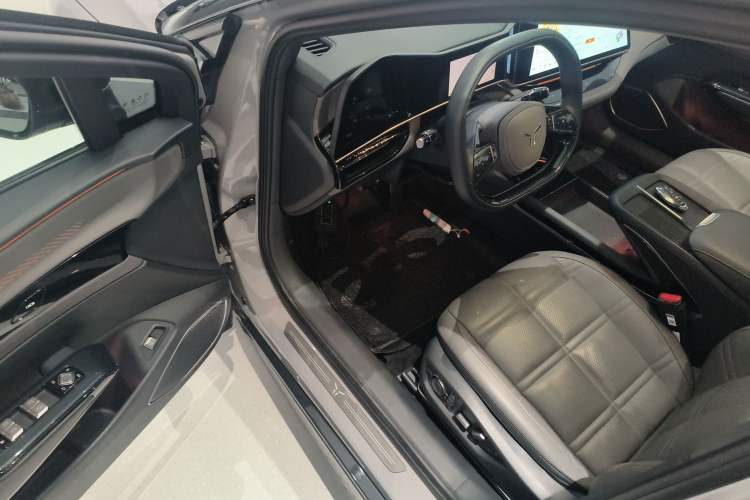 Used Hongqi EH7 2024 690 Pro Driver Seat