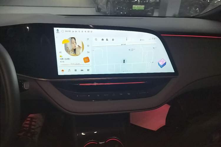 Used Hongqi EH7 2024 760 Pro+ Four-Wheel Drive Version Audio And AC Panel