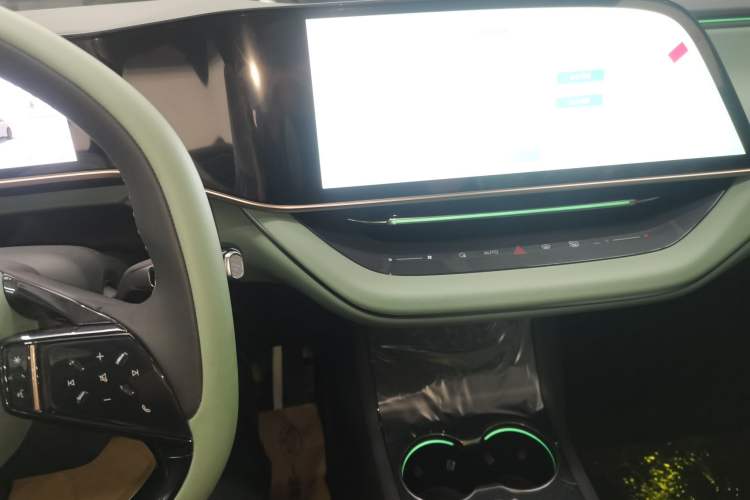 Used Hongqi EH7 2024 640 Pro+ All-Wheel Drive Audio And AC Panel