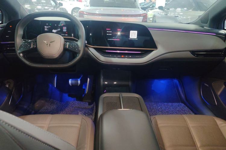 Used Hongqi EH7 2024 760 Pro+ Four-Wheel Drive Version Center Console