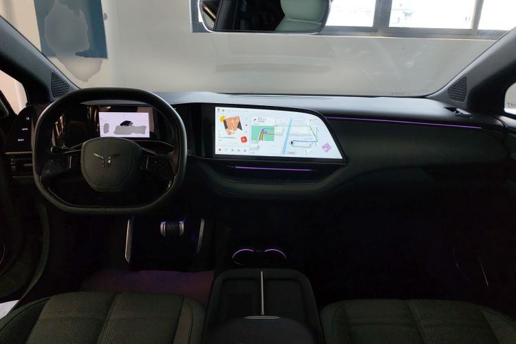 Used Hongqi EH7 2024 690 Pro Center Console