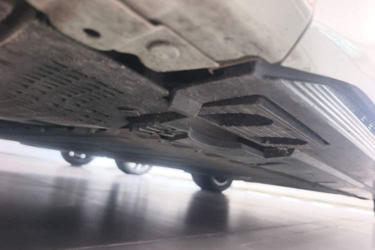 Used Hongqi EH7 2024 760 Pro+ Four-Wheel Drive Version Chassis Front Left