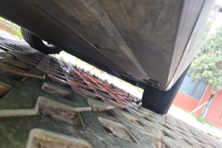 Used Hongqi EH7 2024 600 Pro Chassis Front Right