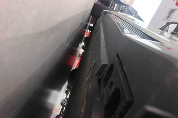 Used Hongqi EH7 2024 760 Pro+ Four-Wheel Drive Version Chassis Rear Left