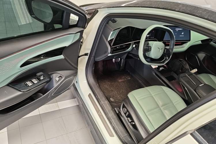 Used Hongqi EH7 2024 820 Pro Driver Seat